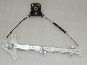 Toyota Yaris P13 Aizmugurējā loga regulators pa labi 69830K0020