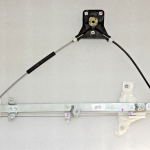Toyota Yaris P13 aizmugurējais kreisais loga regulators 69840K0020
