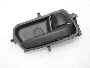 Toyota Yaris P21 Iekšējo durvju rokturis, labais 69205K0050C1