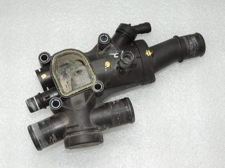 Ford Kuga I 2.0TDCi termostata korpuss 1373385 3M5Q-8A586-CA