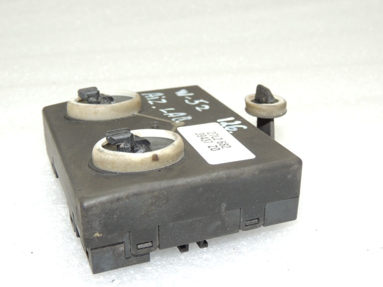 VW Sharan 7N Aizmugurējā labās puses durvju vadības bloks 7N0959794L 7N0959794H