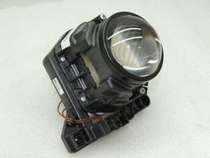 KIA Sportage QL Priekšējo lukturu remonts 92102F1040