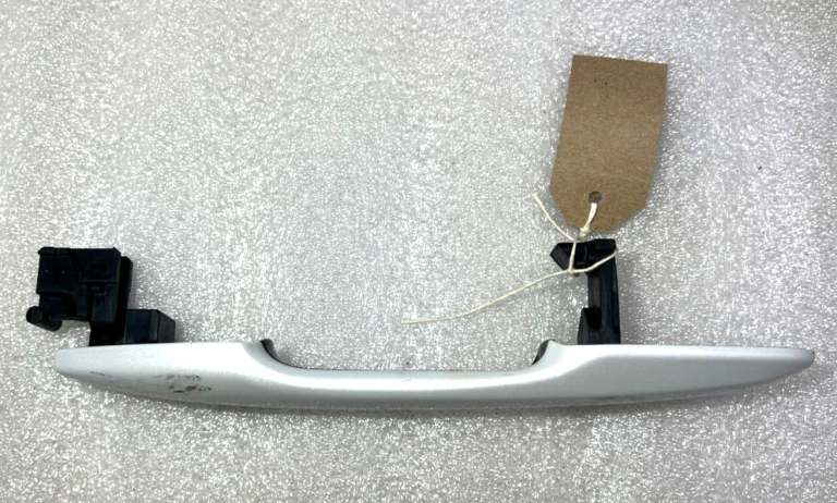 Toyota Yaris IV (XP210) Oriģinālais ārējais rokturis priekšējais labais 6921102934