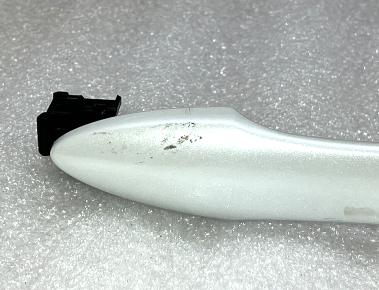 Toyota Yaris IV (XP210) Oriģinālais ārējais rokturis priekšējais labais 6921102934