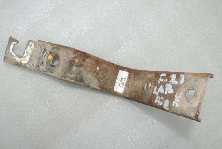 Ford Ranger P375 Pakāpiena kronšteins aizmugurējais labais kreisais 2262896