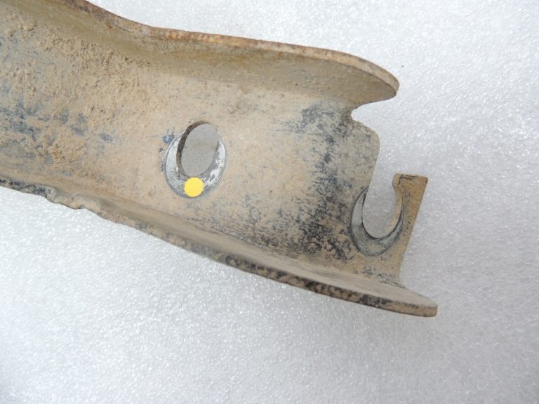 Ford Ranger P375 Pakāpiena kronšteins aizmugurējais labais kreisais 2262896