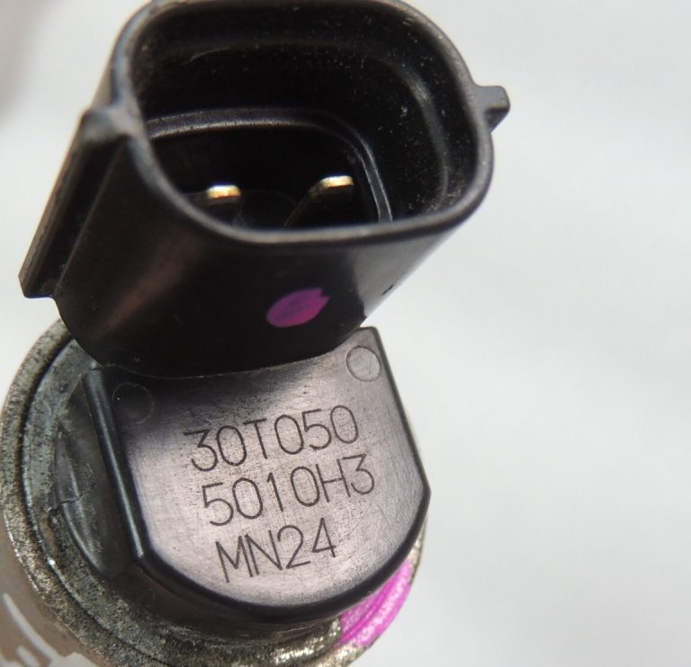 Oriģināls Toyota 1.6 1.8i 2.0 2ZR-FAE Ieplūdes solenoīda vārsts 153300T050