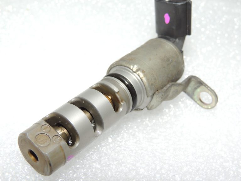 Oriģināls Toyota 1.6 1.8i 2.0 2ZR-FAE Izplūdes gāzu solenoīda vārsts 153300T060