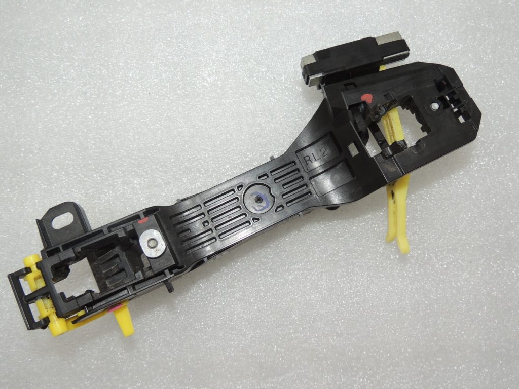 Toyota Avensis T27 R2 Держатель ручки наружной двери задней левой 6920405042
