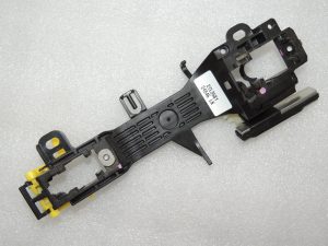 Toyota Avensis T27 R2 Ārējo durvju rokturu turētājs priekšējais labais 6920105042