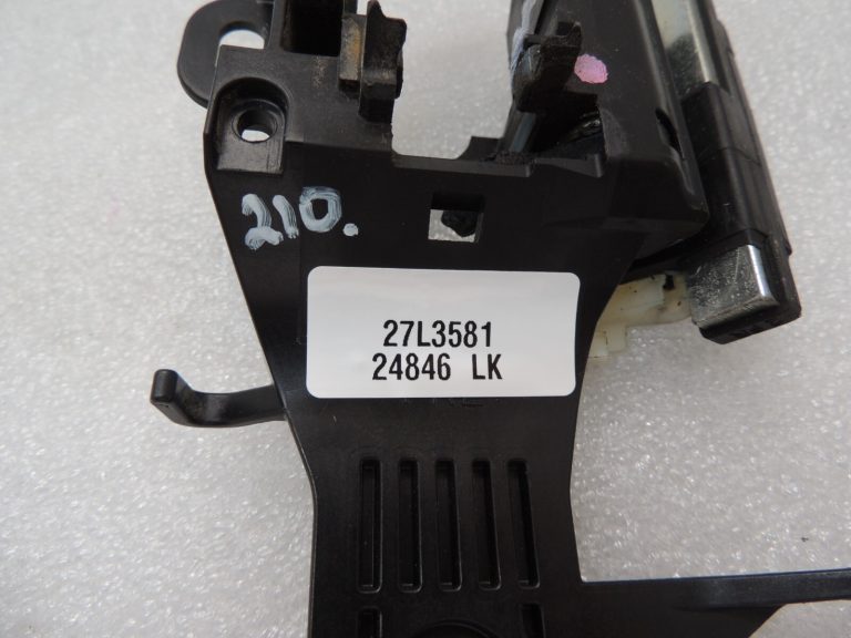 Toyota Avensis T27 R2 Ārējo durvju rokturu turētājs priekšējais labais 6920105042