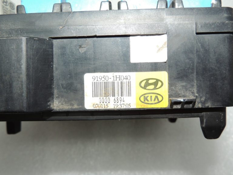 Kia CEED ED 1.6CRDi drošinātāju kārbas vadības bloks 91950-1H040