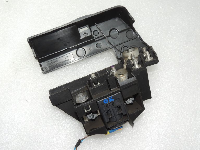VW Audi akumulatora pārslodzes aizsardzības centrālais drošinātājs 8J0915459