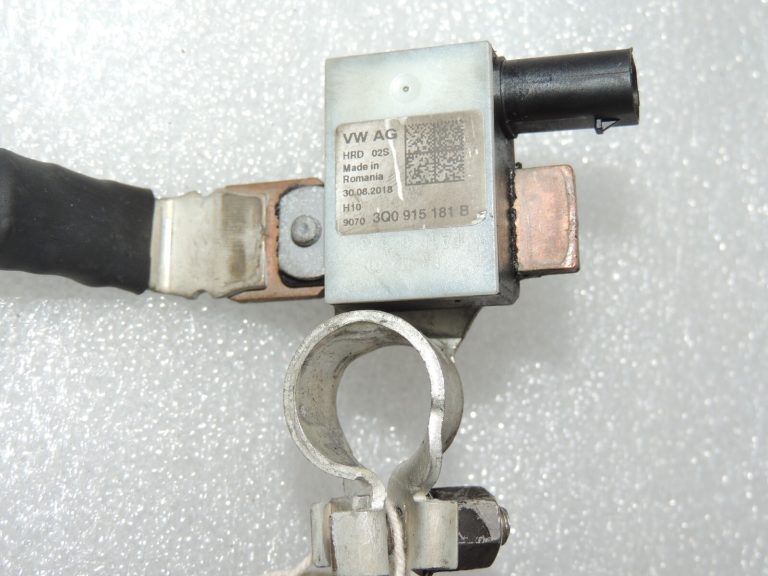 Oriģināls VW Passat B8 sensora vadības bloks akumulatora uzraudzībai 3Q0915181B