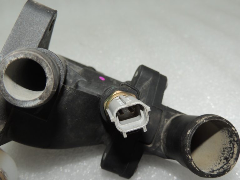 Ford Focus III 1.0i termostata korpuss 1872633 CM5G-9K478-GA