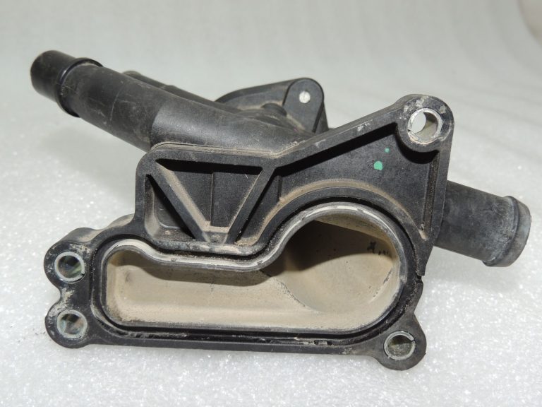 Ford Focus III 1.0i termostata korpuss 1872633 CM5G-9K478-GA