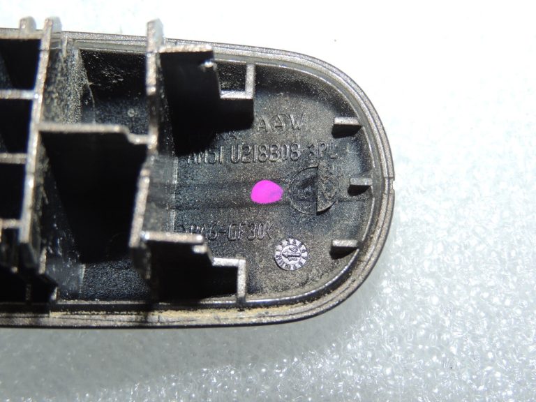 Ford Focus III Ārējo durvju rokturu vāciņš Caribou H5 1727824