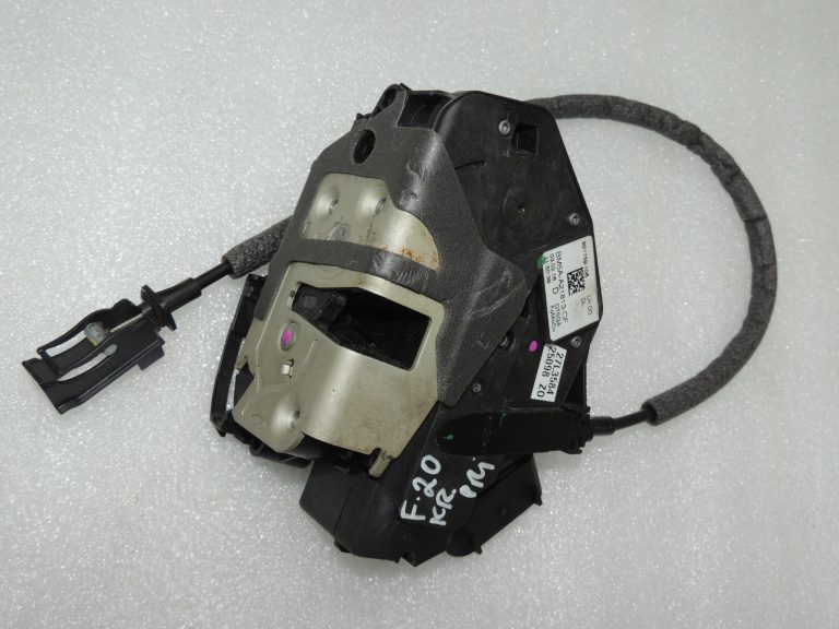 Ford Focus III Durvju slēdzene priekšējā kreisā 2067563