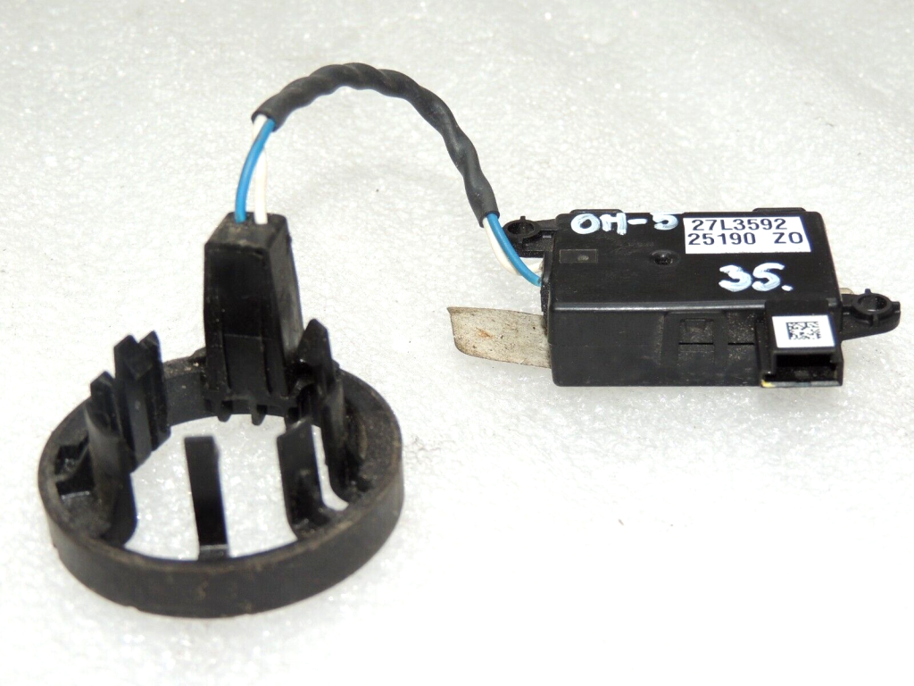 Opel Mokka Insignia Astra Corsa imobilaizera nolasīšanas spoles vadības bloks 42444553