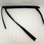Ford Focus III Aizmugurējā kreisā stikla blīvējums 1787049