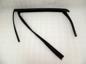 Ford Focus III Rear left window seal 1787049