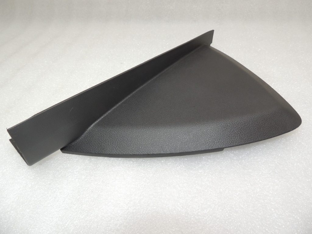 Ford Focus III instrumentu paneļa apšuvums priekšējais kreisais 1712595