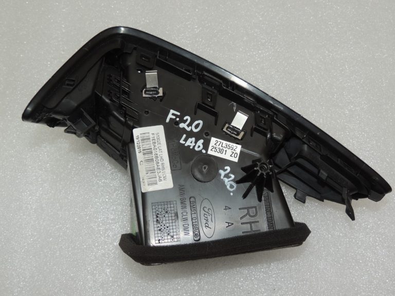 Ford Focus III Gaisa ventilācijas atveres priekšējā labā 1903521