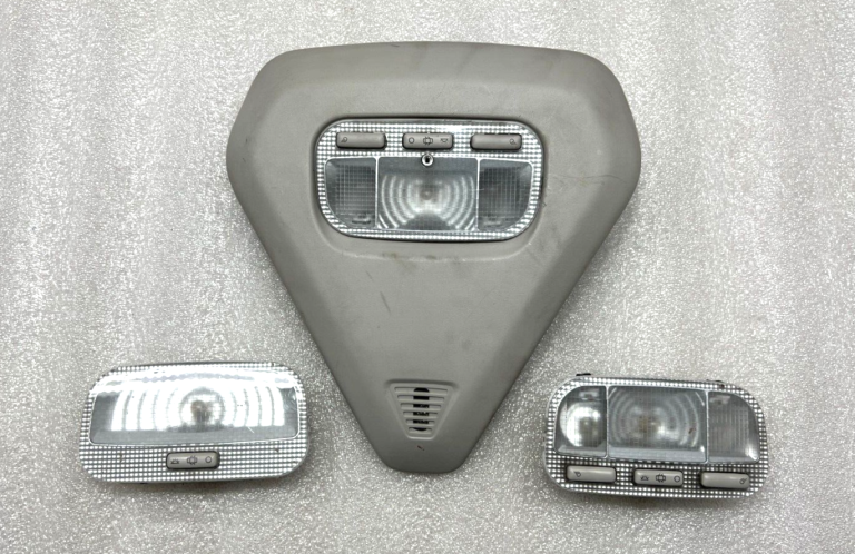 Citroen C4 Grand Picasso Priekšējais salona apgaismojums 9654313577