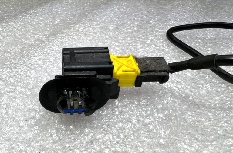 Citroen C4 Grand Picasso Aizmugurējās labās drošības jostas sprādzes 9681543677