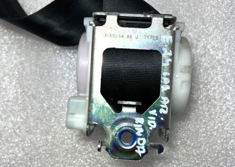 Citroen C4 Grand Picasso Aizmugurējā drošības josta, labajā pusē 9654437877