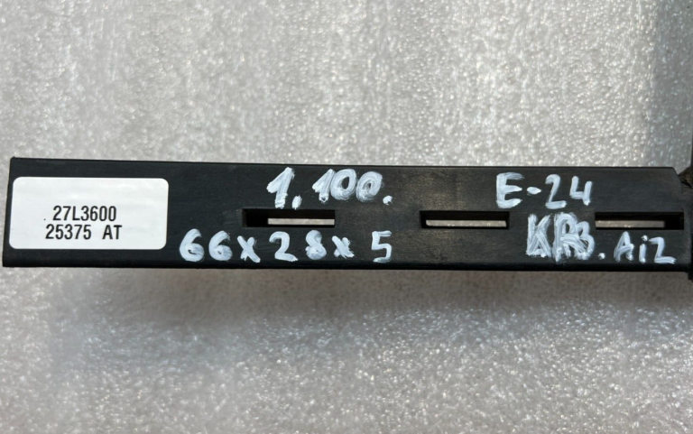 Citroen C4 Grand Picasso Oriģināls aizmugurējais stikls ar fiksētu savienojumu kreisajā pusē 9203GS