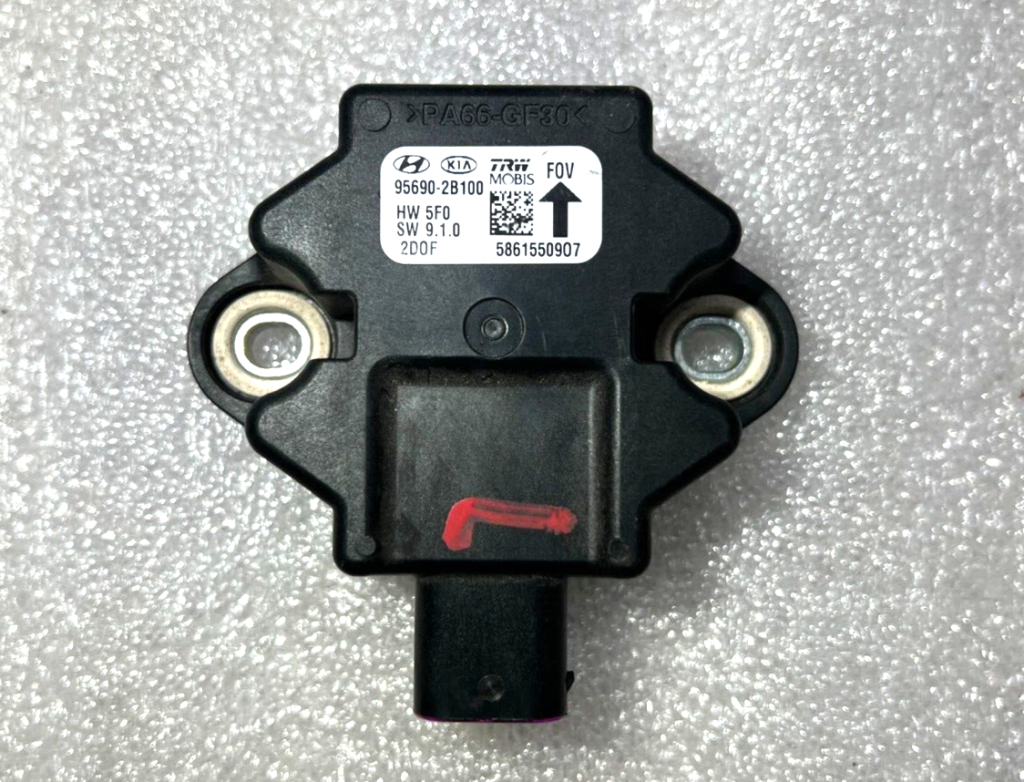 Hyundai i30 acceleration sensor 95690-2B100
