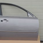 Hyundai Sonata V NF durvju priekšējās labās durvis Labās krāsas G6 Charming Gray