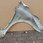 Toyota Corolla E18 13-18 Sedana priekšējais kreisais dubļu aizsargs Krāsa kreisais spārns 040