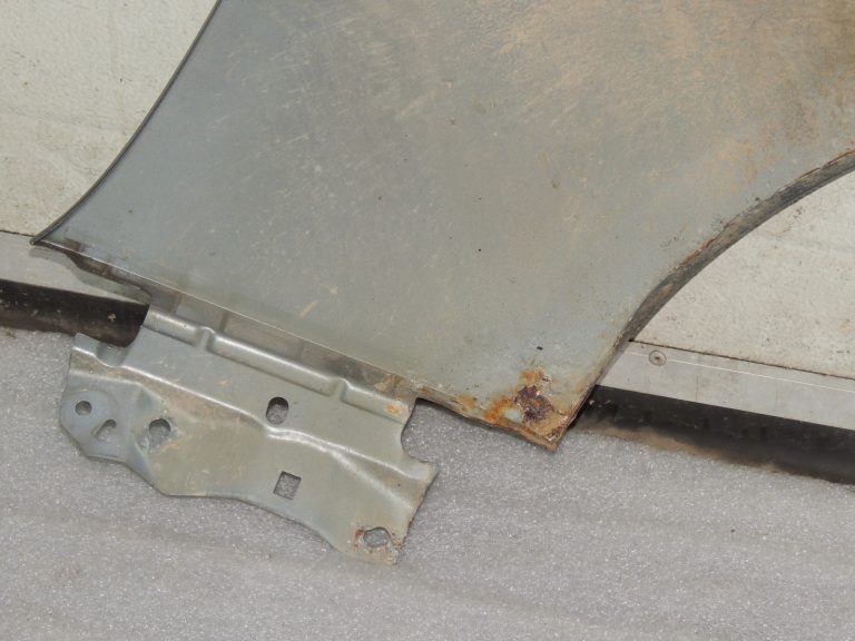 Opel Zafira C dubļusargs priekšējais labais GEV 13355188