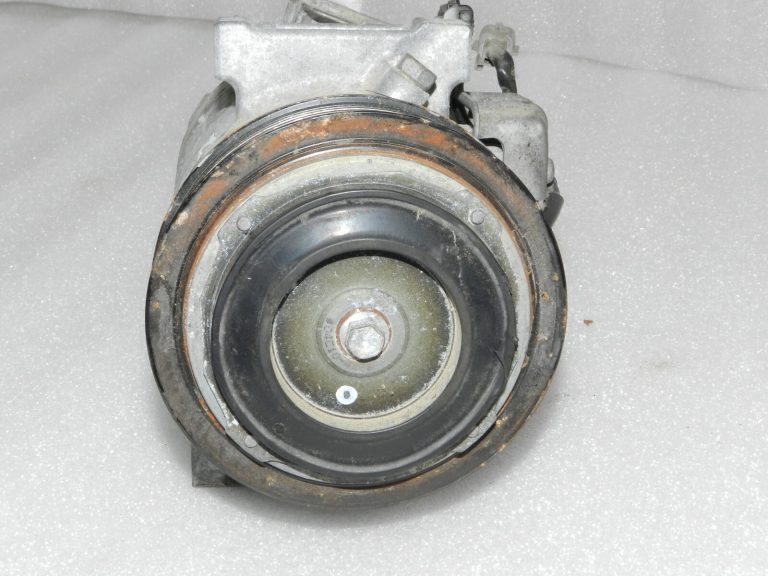 Nissan Qashqai II (J11) 1.3 DIG-T Gaisa kondicioniera kompresors 92600HV80A Oriģinālais 10t km