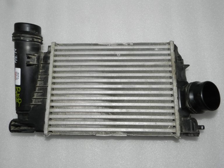 Oriģinālā aprīkojuma Valeo Nissan Qashqai II (J11) 1.3 DIG-T starpdzesētājs 1441100Q4L ~10t km