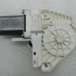 VW Scharan 7N Audi Seat oriģināls logu regulatora motors 8K0959801B