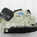 VW Scharan 7N Oriģinālā durvju slēdzene priekšējā labā 5K1837016H