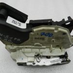 VW Scharan 7N Oriģinālā durvju slēdzene priekšējā labā 5K1837016H