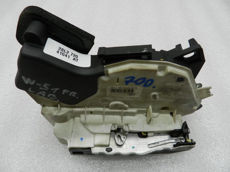 VW Scharan 7N Oriģinālā durvju slēdzene priekšējā labā 5K1837016H
