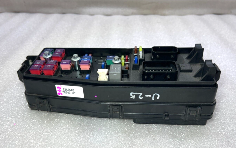 Kia Carnival oriģinālā drošinātāju kārba virsbūves drošinātāju kaste 919504D050