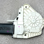 VW Sharan 4Motion Oriģināls aizmugurējā kreisā stikla motors 8K095980802B
