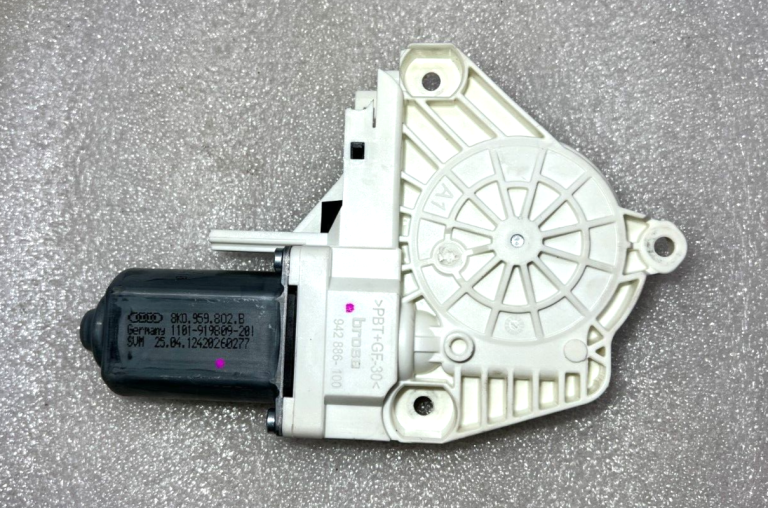 VW Sharan 4Motion Oriģināls aizmugurējā kreisā stikla motors 8K095980802B