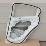 Alfa Romeo Giulietta 940 Aizmugurējā labā durvju labo durvju labo durvju krāsa 296 BIANCO GHIACCIO