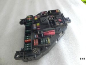 BMW 5. sērijas F10 F11 F12 F12 F13 F07 F01 F02 F02 F03 F04 F06 Aizmugurējais jaudas sadalītājs 9264923