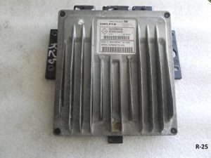 Renault Clio III 3 Dzinēja vadības bloks 8200399033 ECU CONTROL UNIT