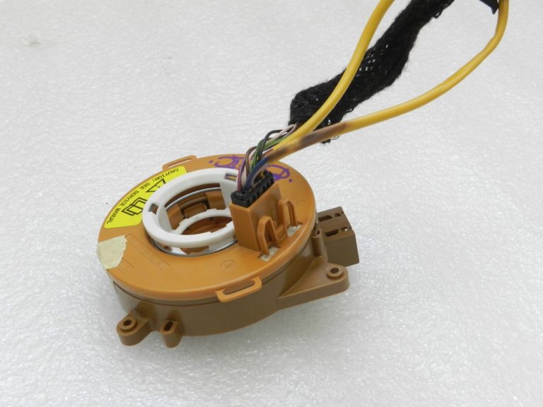 OEM Alfa Romeo Giulietta 940 stūres rata aptinuma atsperes slīdgredzens 156148407 DEFECTIVE