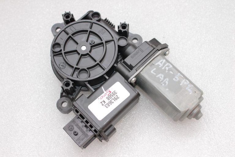 Alfa Romeo Giulietta 940 Logu regulatora motors priekšējā labajā pusē 71754415, 71777779