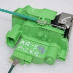 Oriģinālā Alfa Romeo Giulietta 940 aizmugurējo kreiso durvju slēdzene 71775255, 71775809
